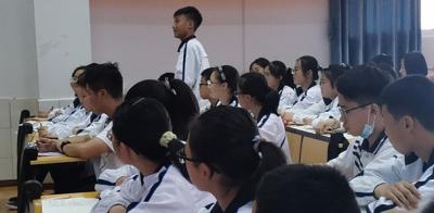 乐山外国语学校教室