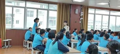 广西师范大学附属外国语学校教室